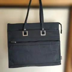 VALENTINO キルティングトートバッグ 黒のサムネイル