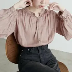 DISCOAT シアーバンドカラー　ブラウス　セール