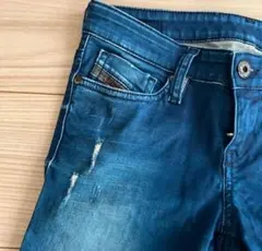 DIESEL 青 スキニーデニム