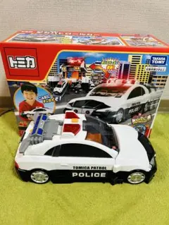 トミカ デカパトロールカー