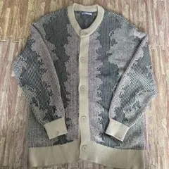 ZARA カーキ ベージュ ボタン付きカーディガン Mのサムネイル