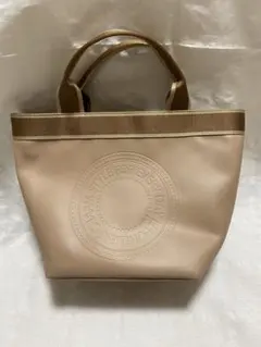 ベージュ エンボスロゴ トートバッグ