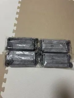 3coinsマスク グレー 4袋セット 80枚！のサムネイル