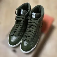 ナイキ ブレーザー　オリーブグリーン
