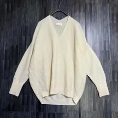 リブドロワ　Vネック バックボリュームニット　アイボリー