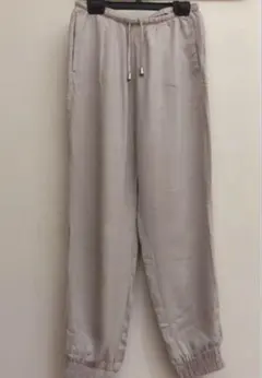 涼しい素材　パンツ