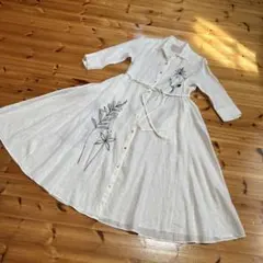 シビラ 刺繍のワンピース