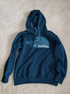THE NORTH FACE ダークブルー パーカー L　NT62136