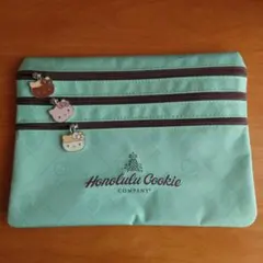 【未使用に近い】ハローキティ　ポーチ　ホノルル・クッキー・カンパニー