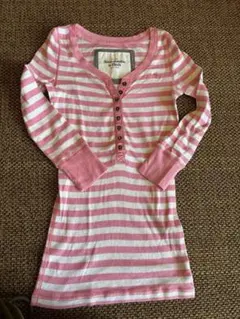 Abercrombie & Fitch ピンク
