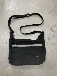 90s NIKE ナイキ　ショルダーバック　y2k 黒　ワンポイント　刺繍
