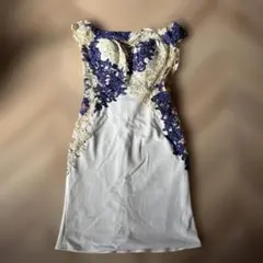 刺繍入りボディコンドレス