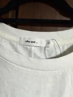 ニコアンド　シンプルTシャツ　新品　サイズLのサムネイル