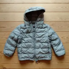 ユニクロ　フード付きウルトラライトダウン グレー　110