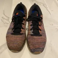 NIKE FLYKNIT MAX マルチカラー スニーカー　ソール交換必要