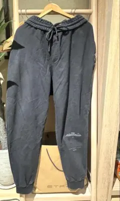 Off-White ブラック （オフホワイト）パンツ 中古品　お値打ち販売