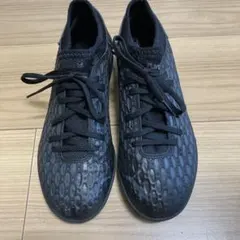 プーマ　トレーニングシューズ　23センチ