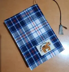 ブックカバー115 ハンドメイド　文庫本サイズ　手帳カバーにも