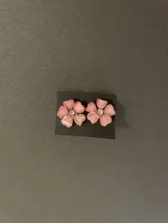 ピンク花形ストーン付きピアス　shein