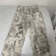 完売品　ZARA アブストラクトプリントカーペンターパンツ　汚れ加工のサムネイル