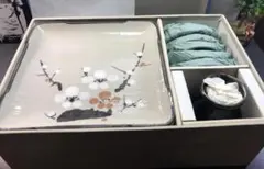陶漆芸 巧 酒器セット 梅柄☆伝統　浅草　陶漆芸　巧　【器】セット品☆のサムネイル