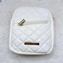 新品 キルティング ミニショルダーバッグ 白 チェーンバッグ ポシェット