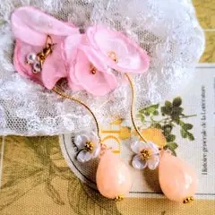 【ハンドメイド】揺れるフラワーイヤリング ピンク Handmade