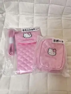 Hello Kitty ミニショルダーバッグとポーチセット
