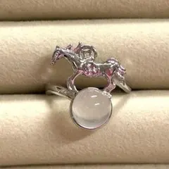 （A578)お金を運ぶ開運お馬ちゃん◆ミルキークォーツ◆水晶◆リング◆天然石