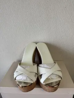 ホワイト クロスストラップ ウェッジサンダル