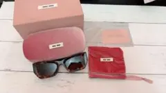【新品正規品】ミュウミュウ miumiu メガネ 本田翼着用モデル　スクエア 新品正規品】ミュウミュウ miumiu メガネ 本田翼着用モデル スクエア