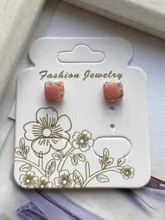 コーラルピンク　ドライフラワー　花びら　四角　小粒　樹脂ピアス　No.990