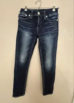 Item thumbnail for item f58e71ad-51bd-4eb5-818b-70d1d4b82bb9