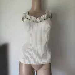 美品ホワイト フリル ノースリーブサマーニットのサムネイル