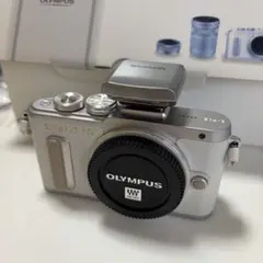 新品 OLYMPUS PEN E-P7 シルバー ボディ 1年保証 - メルカリ