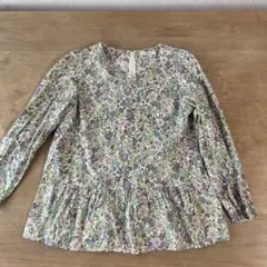 リバティ柄ブラウス