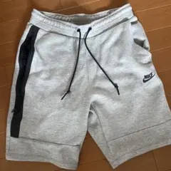 NIKE テックフリース ショートパンツ Mサイズ