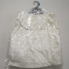 アイボリー フリル付き ノースリーブブラウス