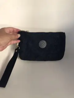 美品！キプリング　ブラックナイロンポーチ