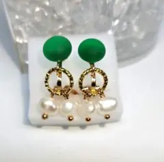 No.1529-C 琉球ガラス☆ちっちゃな六角型☆ピアス・イヤリング(ライトB