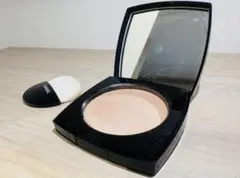 【CHANEL】プードゥル ルミエール 10 アイヴォリーフェイスパウダー