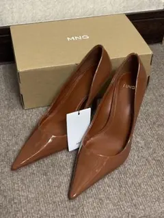 【タグ付・未使用】MANGO エナメルパンプス　36 ブラウン　23cm相当のサムネイル