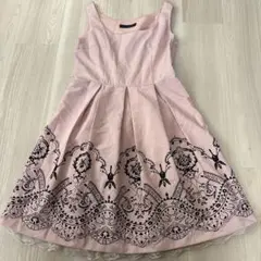 刺繍入りピンクAラインドレス