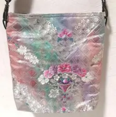 花模様　着物袋帯リメイク和風ショルダーバッグ　和柄