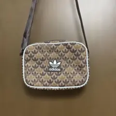 adidas モノグラム ショルダーバック ミニエアライナーバッグ - メルカリ