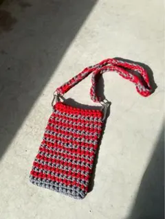 赤と灰色の編み物ショルダーバッグ
