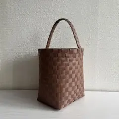 Item thumbnail for item d8fee2e7-6787-4872-9d20-2487530dc7fc