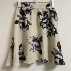 evelyn 花柄スカート