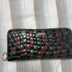 バルコスクロコダイルエナメル風エンボス 長財布