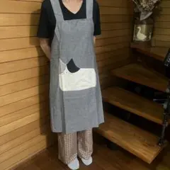 アップリケ　猫デザイン エプロン グレー 保育士　介護士
